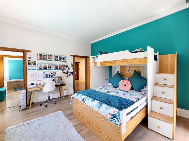 5 Bedroom Property for Sale in Helgarda Estate Western Cape